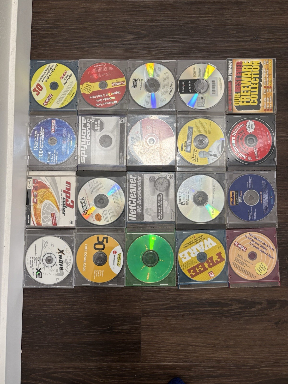 PC World Utility Software CDs Lot of 34 Freeware Windows English CD Format
