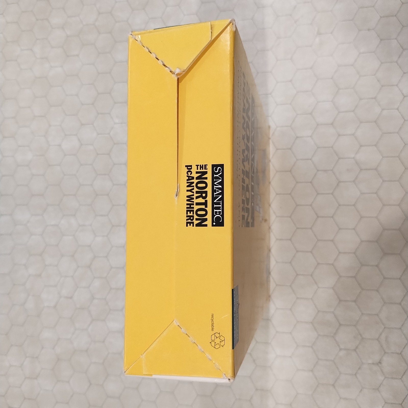 The Norton pcAnywhere Version 2.0, Windows, Symantec, IBM/PC, 3.5″ disks, 1994