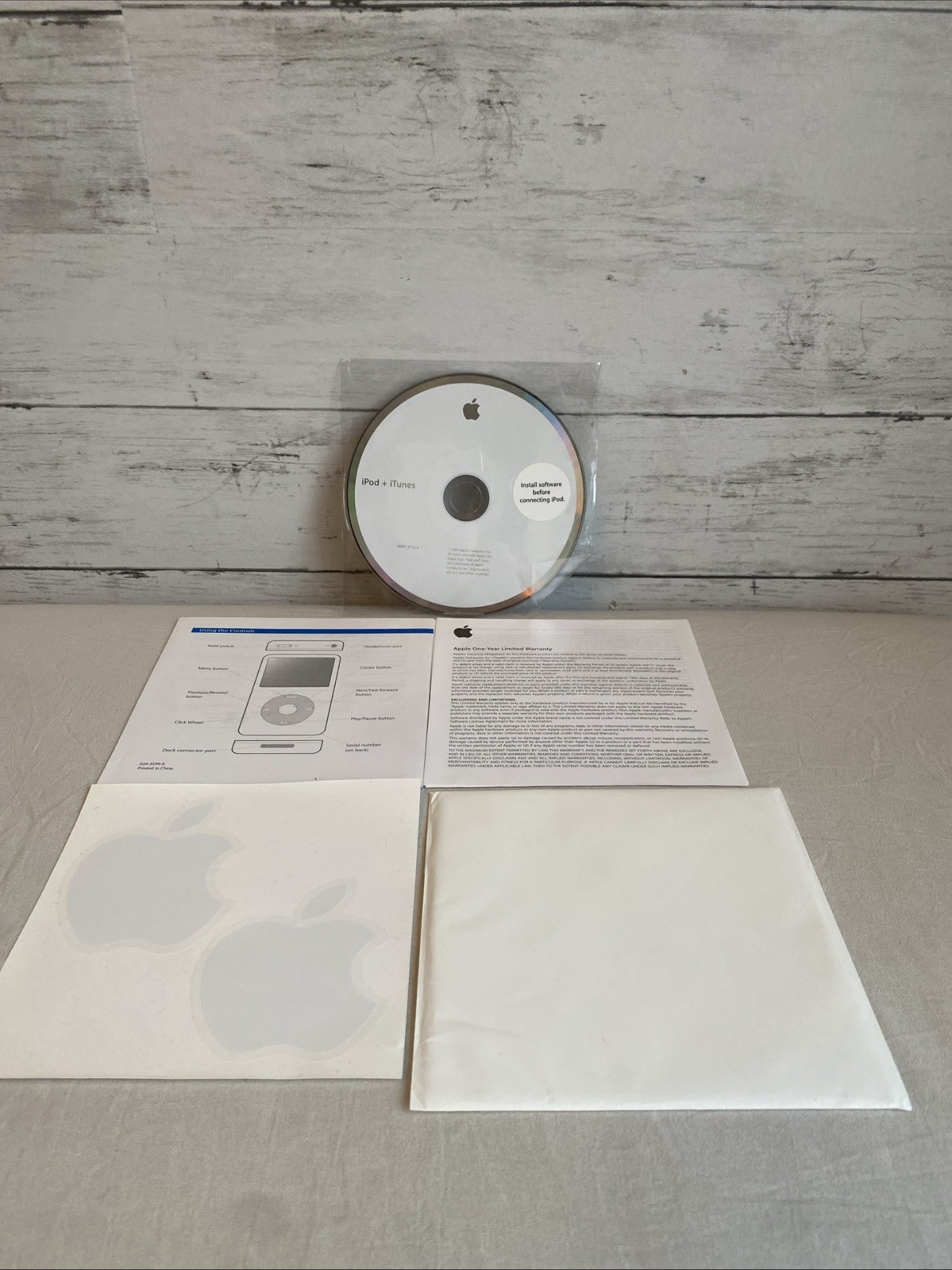 Apple iPod + iTunes Software Installation Disc CD-ROM With Stickers And Guide