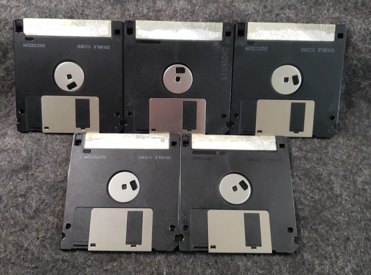 Paint & Publish for Macintosh Software 3-1/2″ disks vintage Mac software (C19B2)