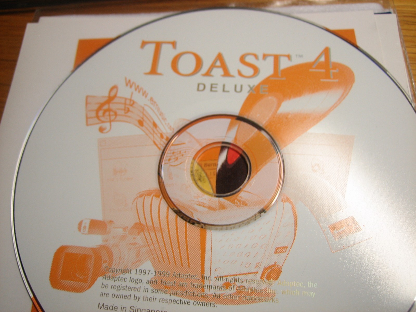Vintage Macintosh Adaptec Toast 4 Deluxe Software CD Recording