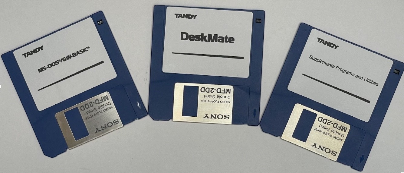 Tandy 1000 HX Boot system and Deskmate Disks / 3.5 Floppies Free Ship ! !