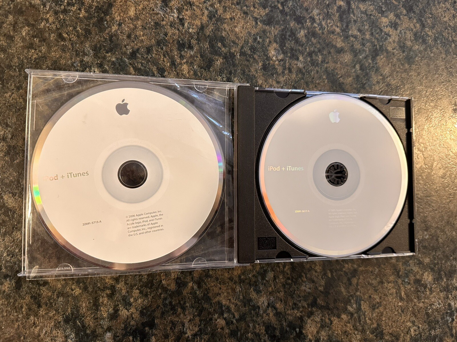 2005/06 Lot Of 2 Apple iPod + iTunes Software Installation Disc CD-ROM