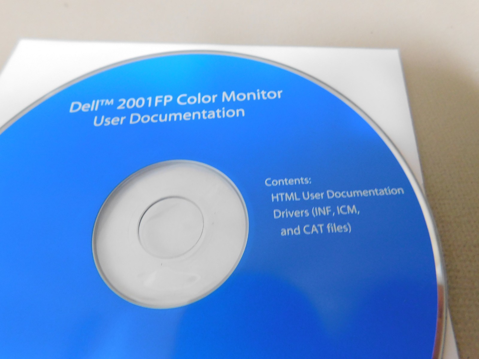 Dell Tools CD – User Documentation – 2001FP Color Monitor August 2004 ~ CD-ROM