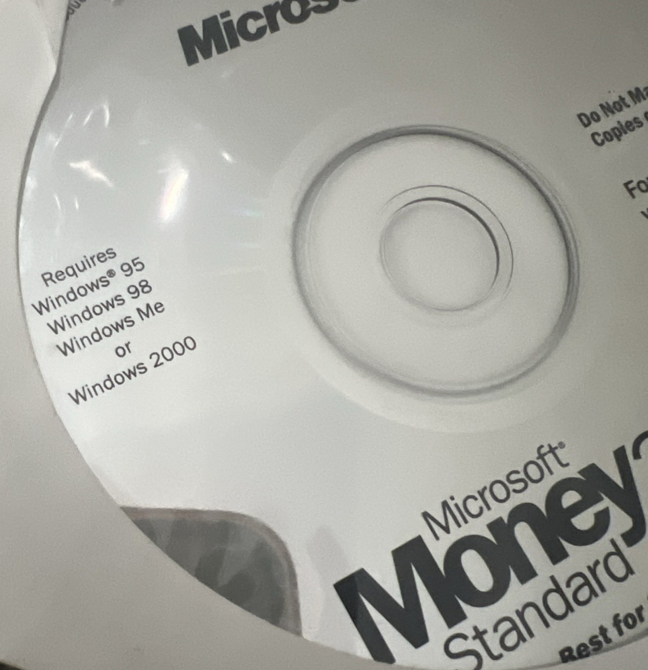 Microsoft Money 2002 Standard PC CD Financial Software Windows 95 98 ME 2000 NEW
