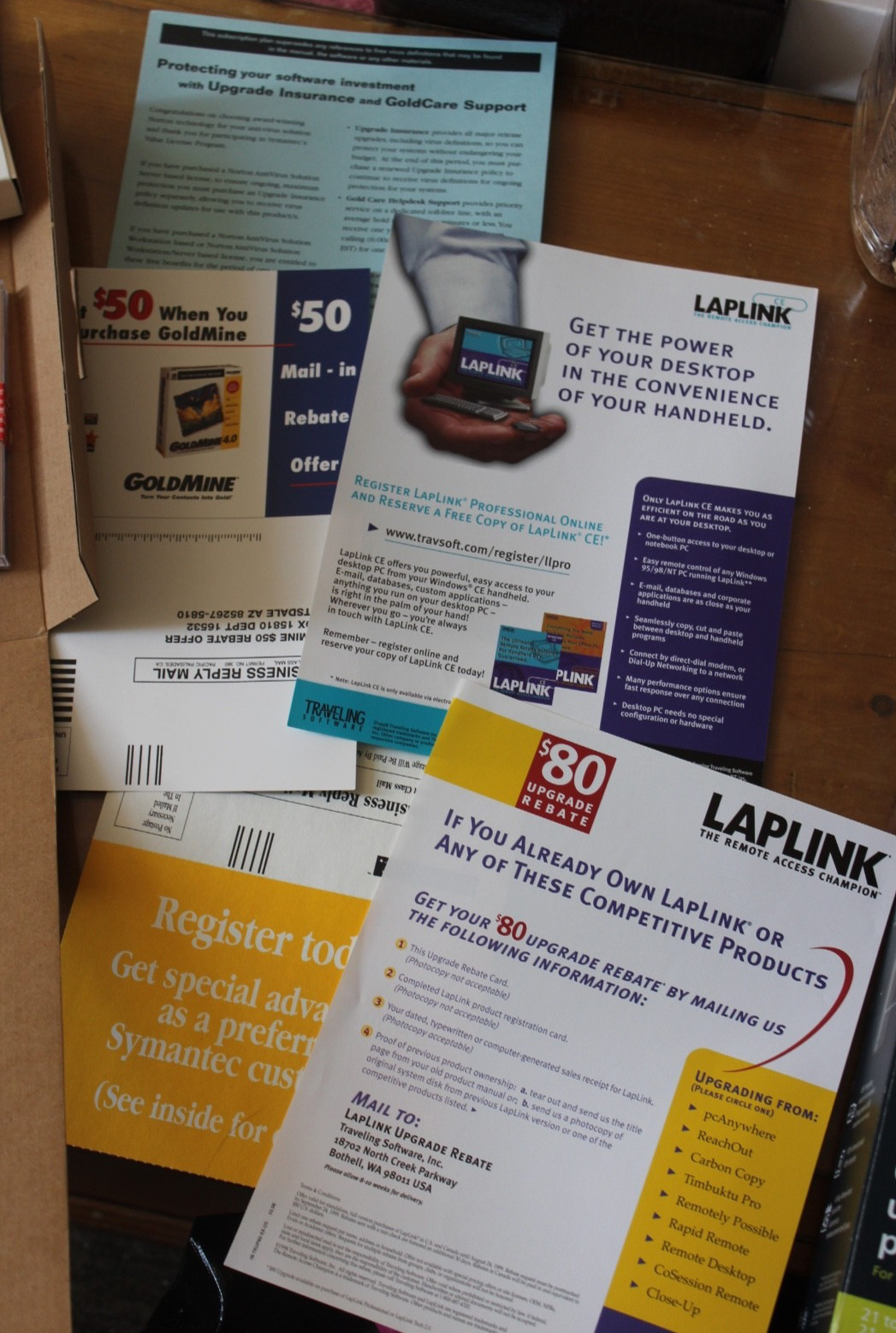 Vintage Professional LapLink For Remote Access For Windows 95/98/NT/3.1 – In Box