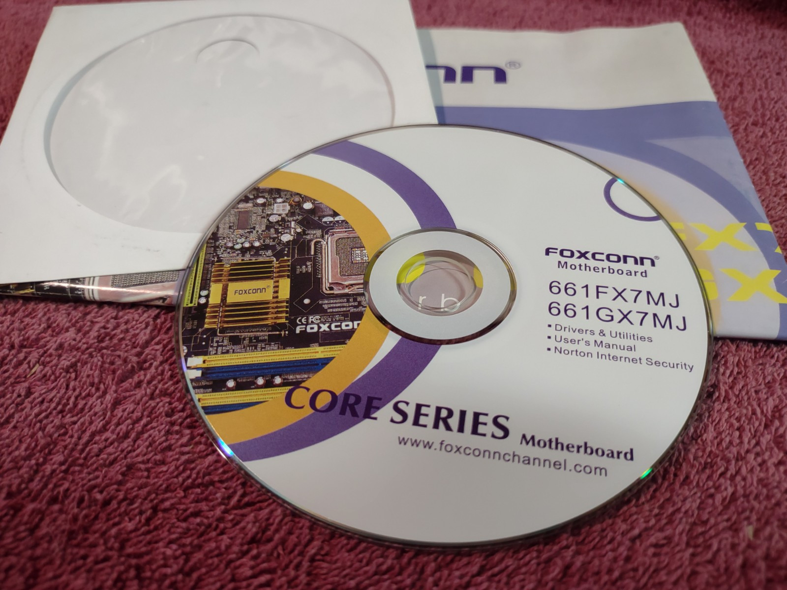 Foxconn motherboard 661FX7MJ and 661GX7MJ Drivers Software Installation CD