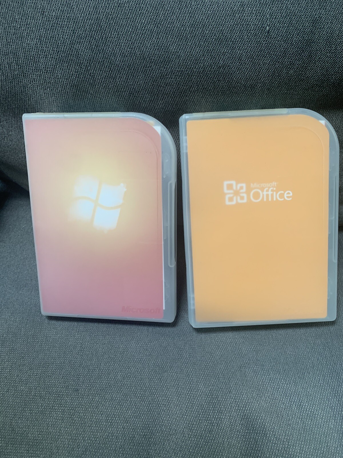 Microsoft Windows 7 Home Premium + Office Home And Student 2010 w/License Key
