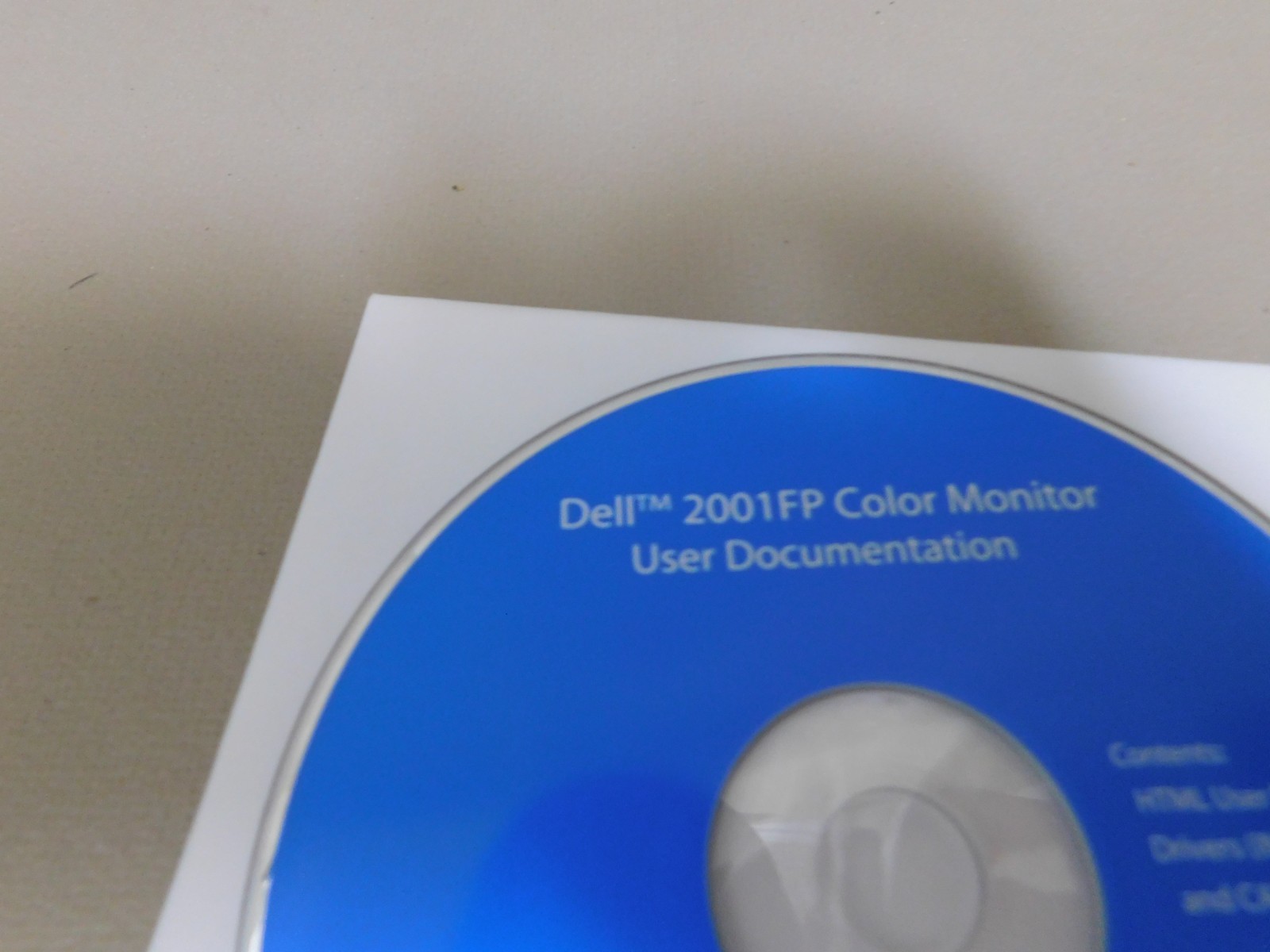 Dell Tools CD – User Documentation – 2001FP Color Monitor August 2004 ~ CD-ROM