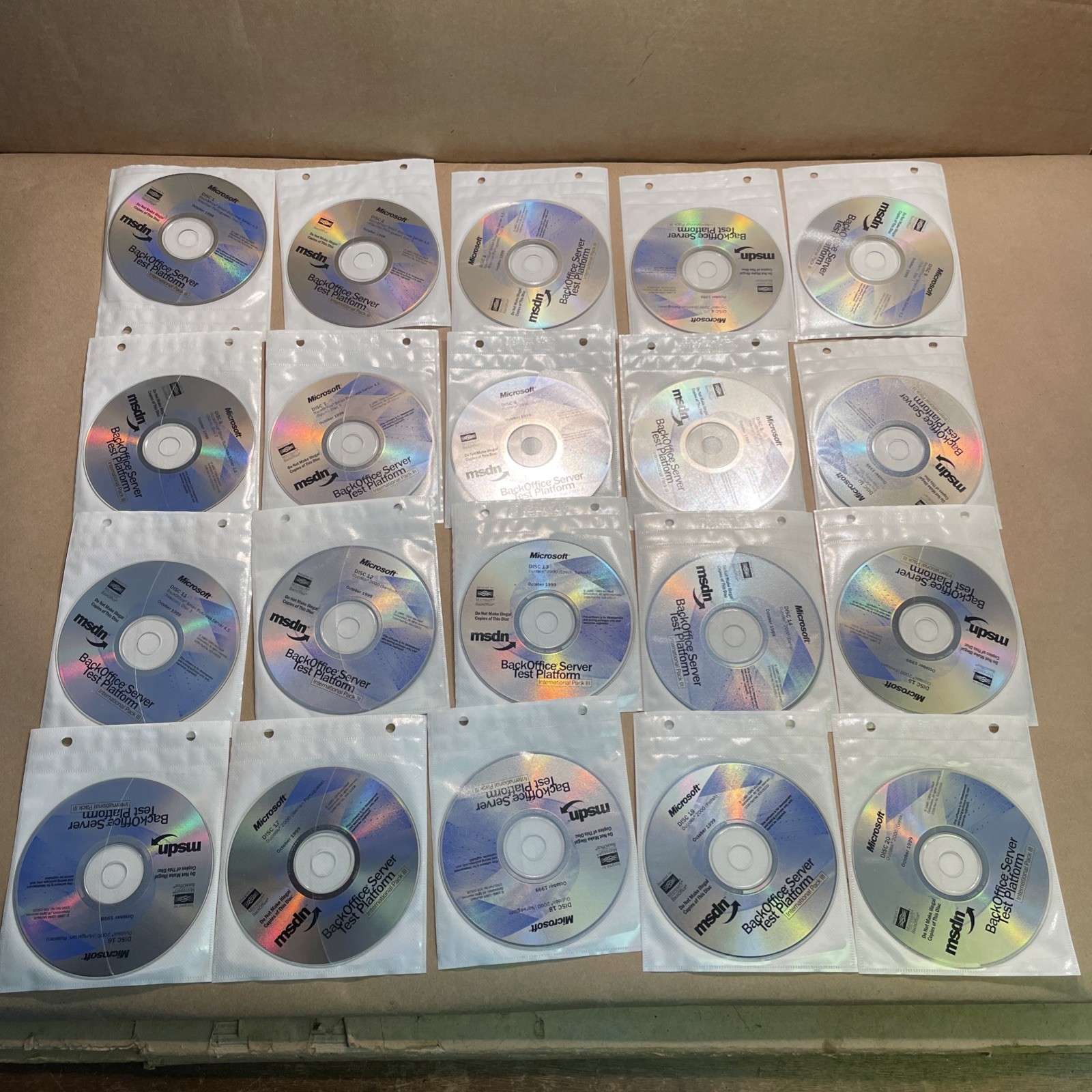 Microsoft MSDN Back Office Server Test Platform Discs 1-20 -Oct. 1999 Int’l Pack