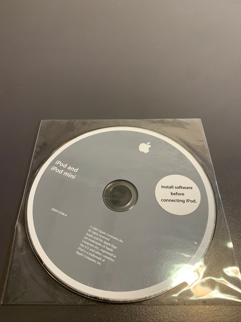 Apple iPod and IPod Mini 2004 Installation CD 2Z691-5196-A