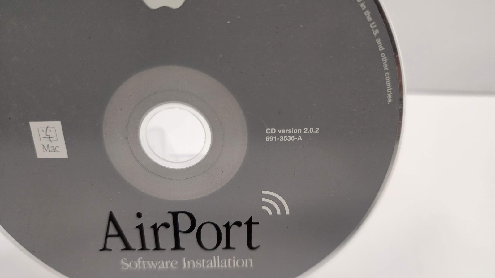 2001 Macintosh Mac AirPort Utility Software Installation CD v2.1 – 691-3536-A
