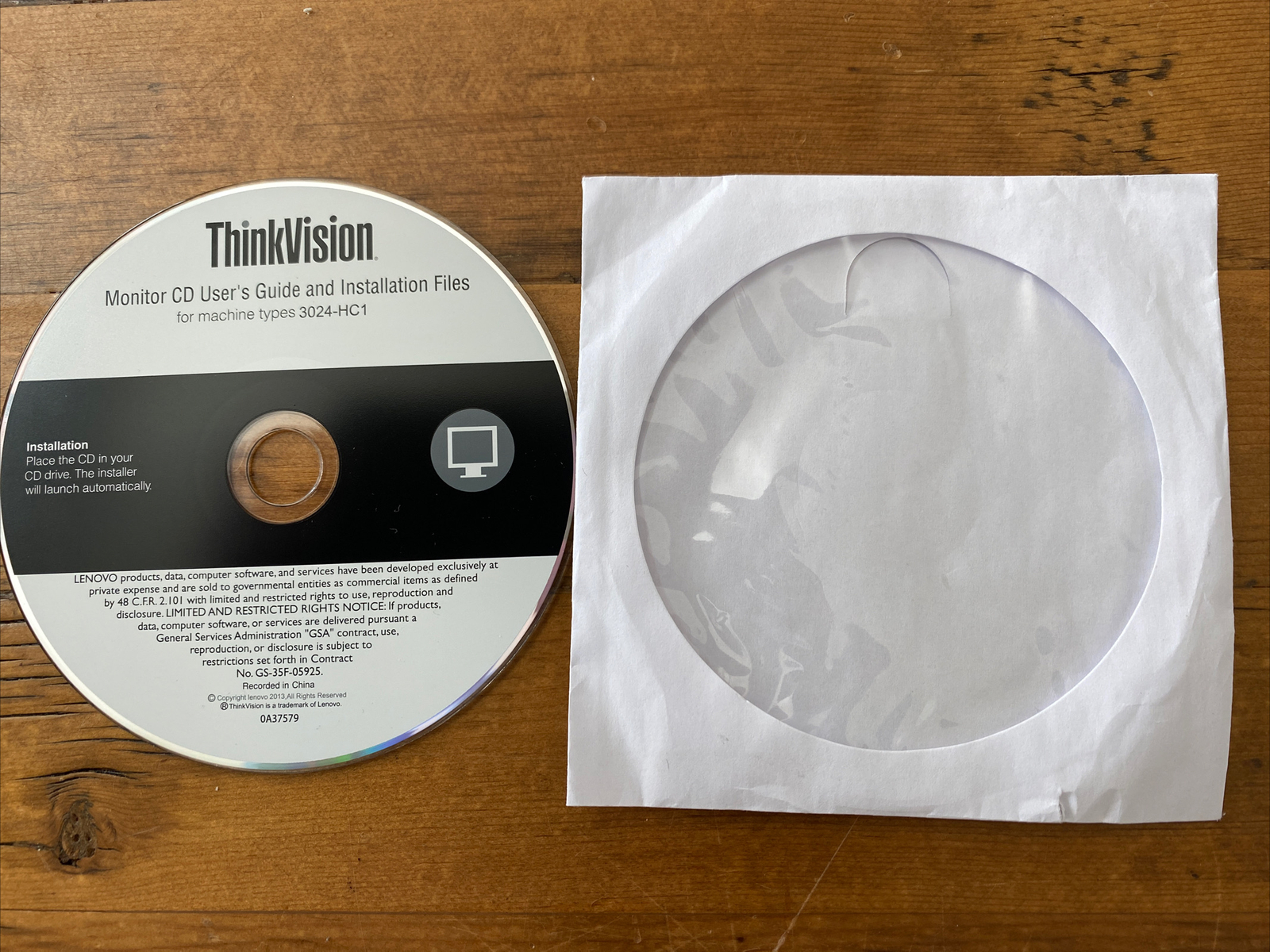 ThinkVision Lenovo Monitor CD User’s Guide and Installation Files for 3024-HC1