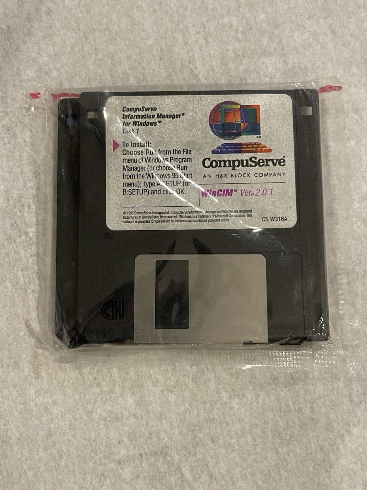 Vintage 1995 CompuServe Information Manager Ver 2.0.1 for Win 3.5″ Disks. Sealed