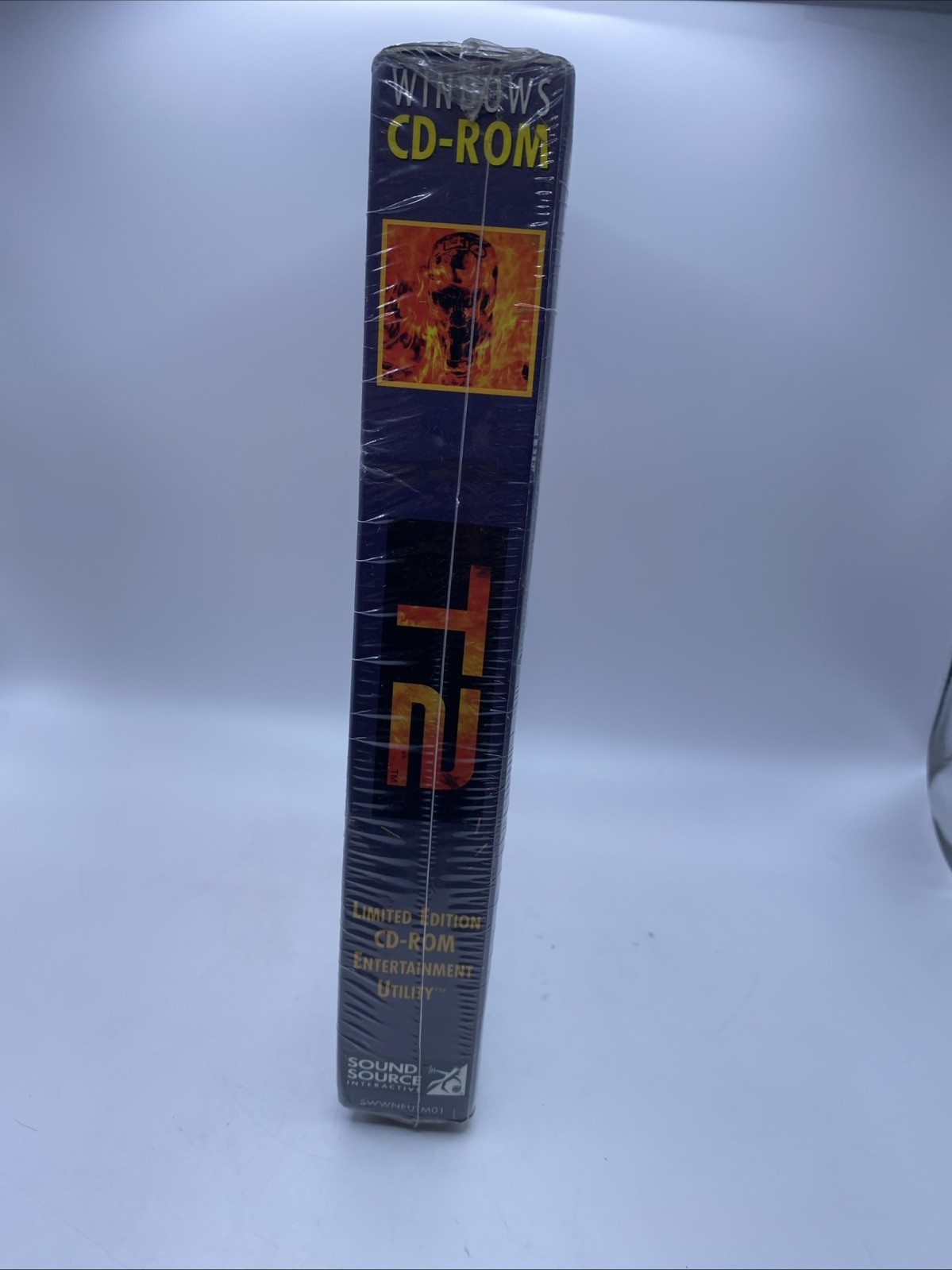 Terminator 2 T2 Limited Edition CD-ROM Entertainment Utility for Windows SEALED