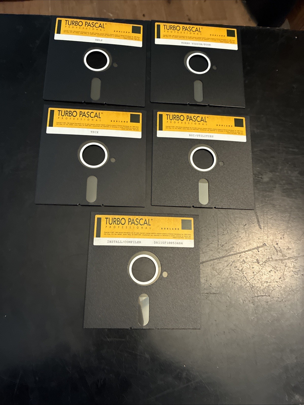 Borland Turbo Pascal – 5 DISK SET – 5.25″ Floppys – 1988, 1990 Vintage Software