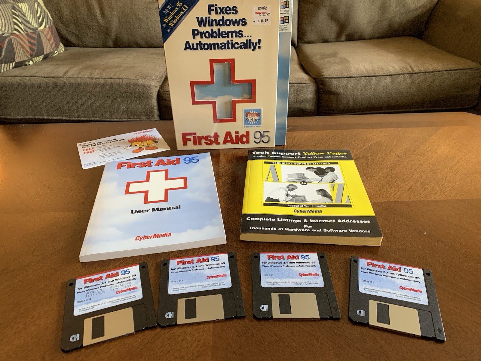 CyberMedia FIRST AID 95 For Windows 95 – 3.5″ discs, manuals, service guide