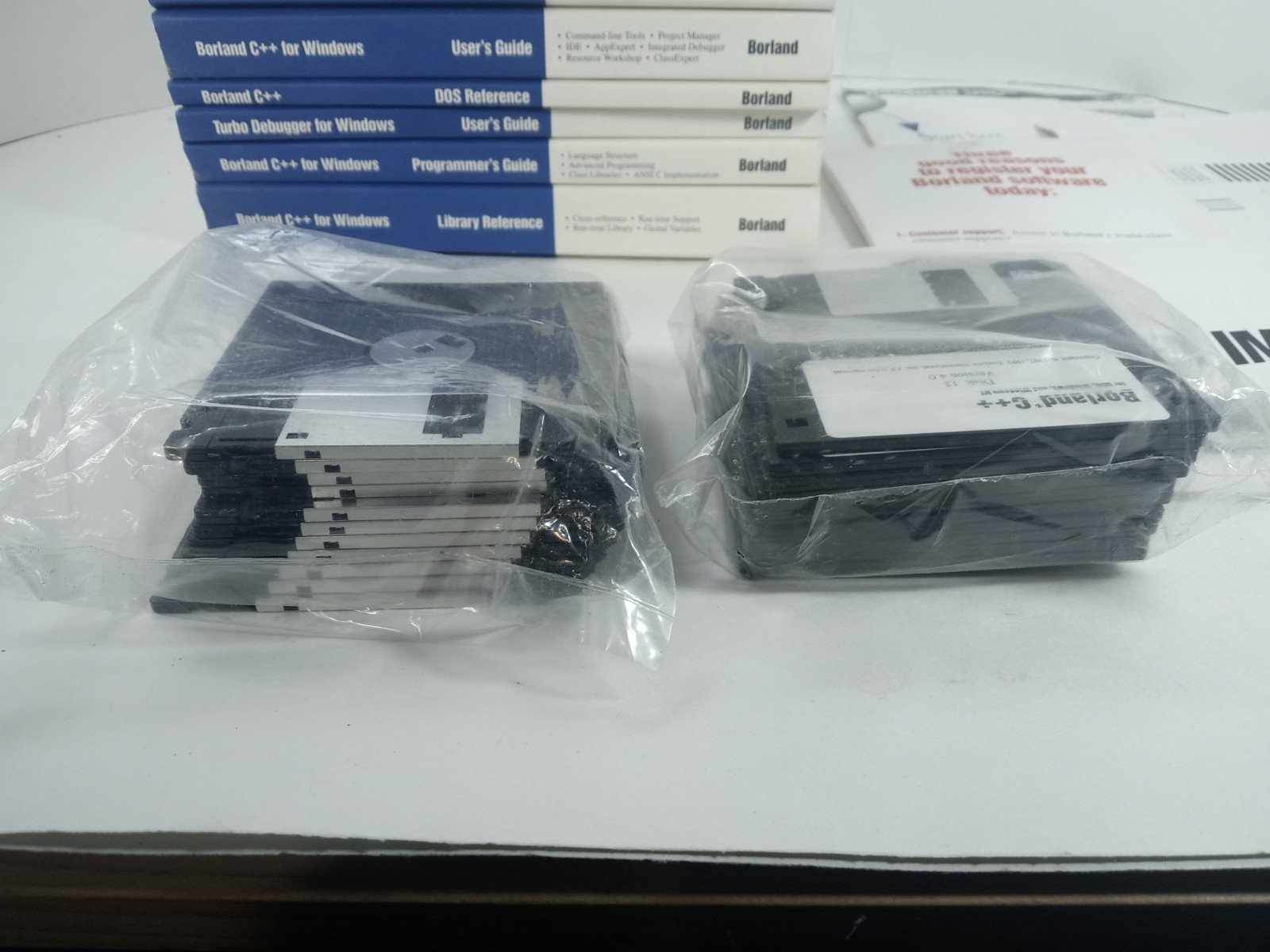Borland C++ 4.0 Application & Framework Set DOS Windows Disks Manuals 3.5″ Disks