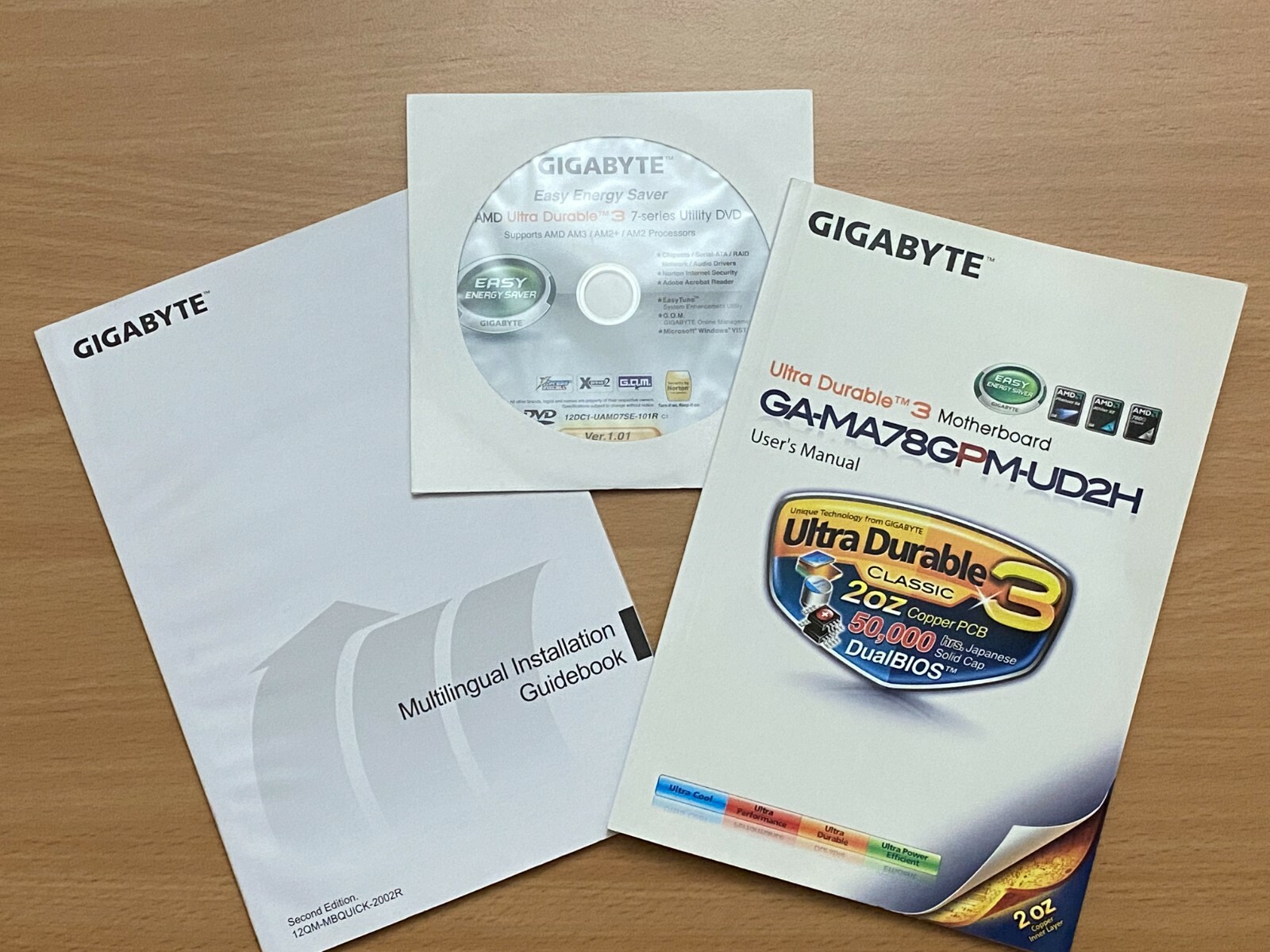 Gigabyte GA-MA79GPM-UD2H User Manual, Hardware Installation Guide & Drivers DVD