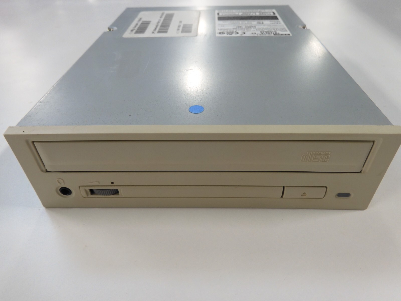 CD-516S TEAC 16X SCSI 50 PIN. CD-ROM DRIVE.
