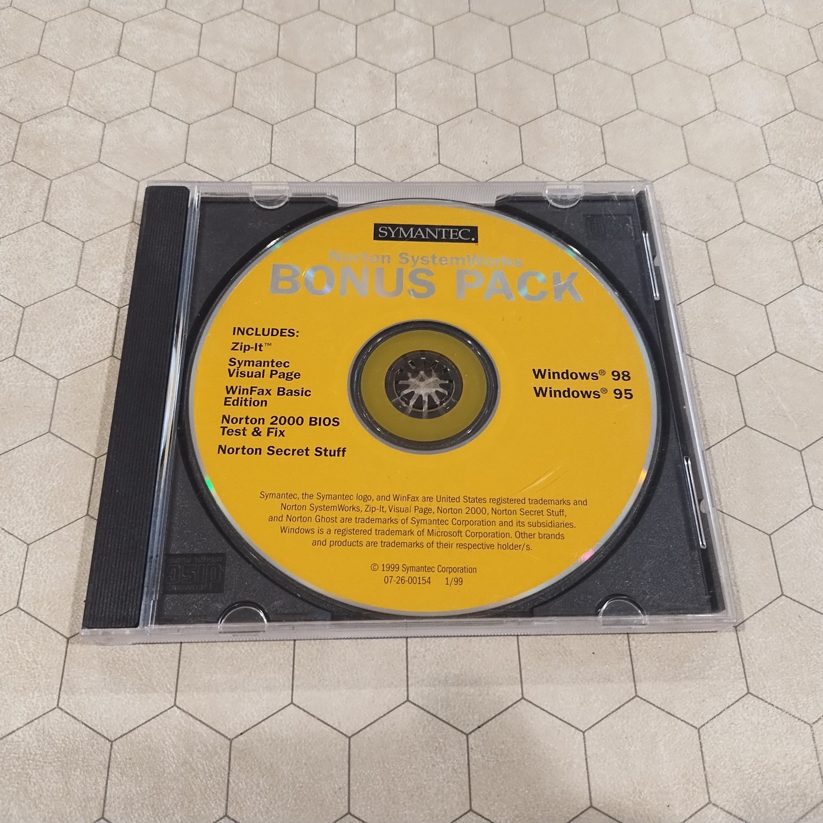 Norton SystemWorks 2000 Version 3.0, Symantec, Windows 95/98, 1999 3.5″ disks