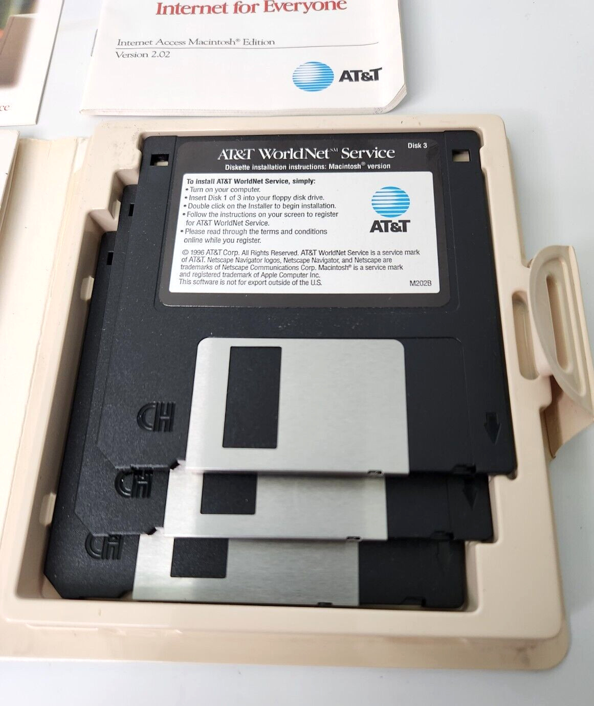 AT&T WorldNet Service 3.5″ installation diskettes Windows version 1996 Netscape