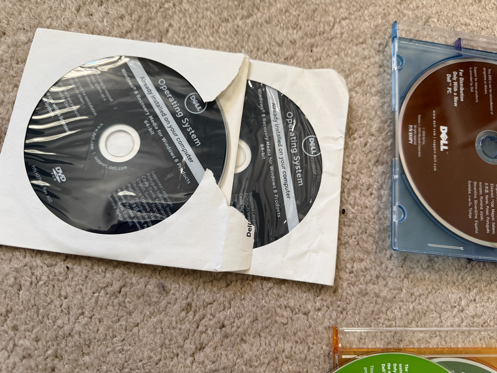 Lot of 57 OEM Dell Reinstallation Discs Windows XP Vista, 7, 8, 10 32 64 Pro USB