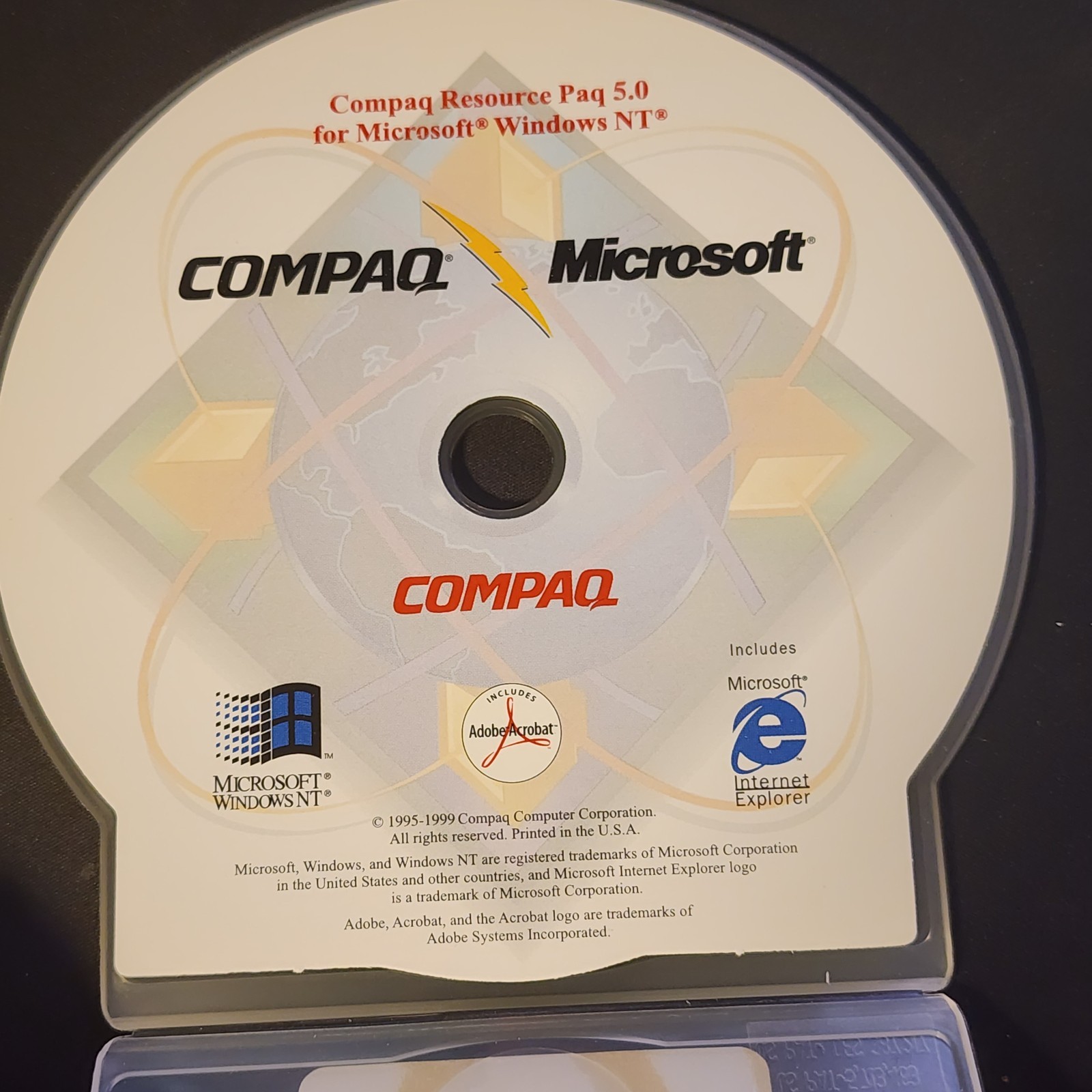 Compaq Resource PAQ Version 5.0 Microsoft Windows NT Guide CD Disc