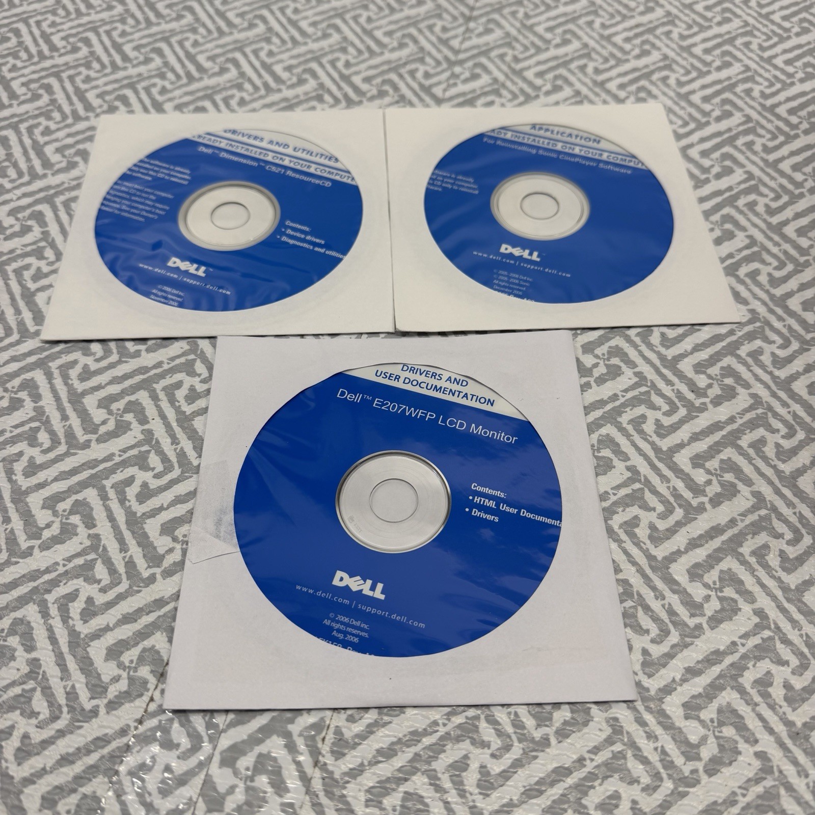Vintage Dell Software Disc Lot – ResourceCD, Monitor Drivers, Application Disc