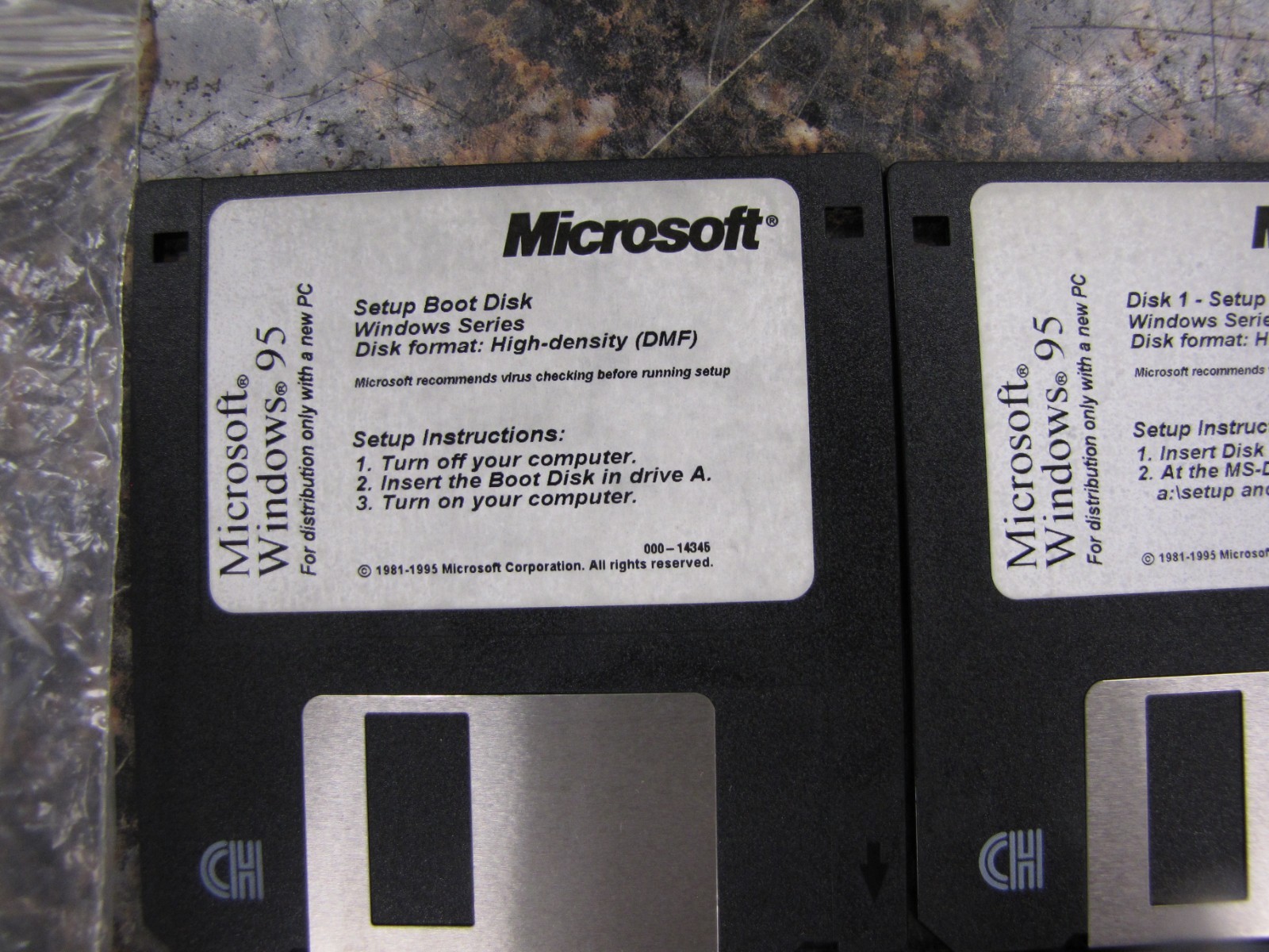 Set of (6) Microsoft Windows 95 Install High Density Disks 1991-1995 -MR22
