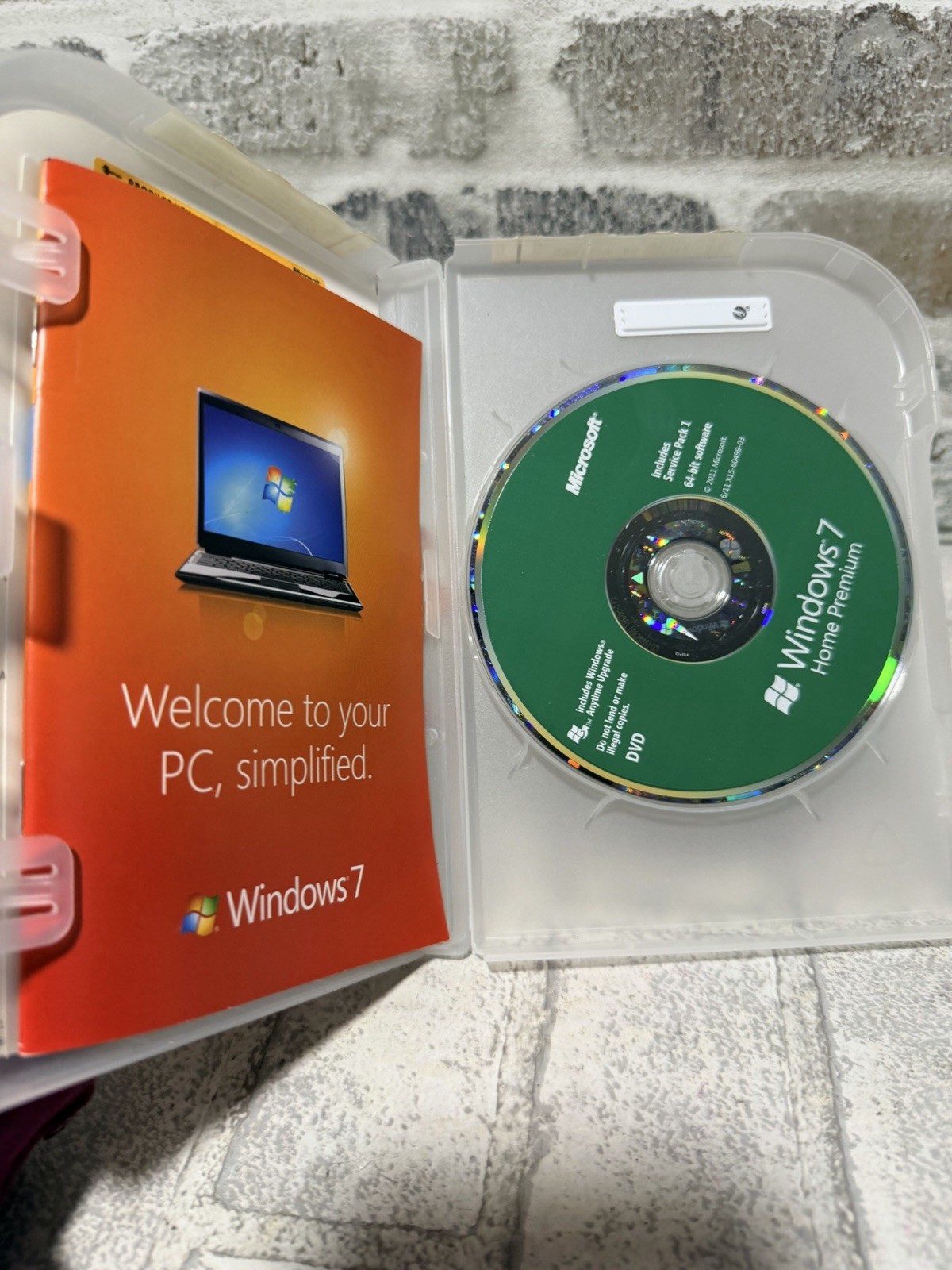 Microsoft Windows 7 Home Premium 32 Bit Only DVD w/License Key-