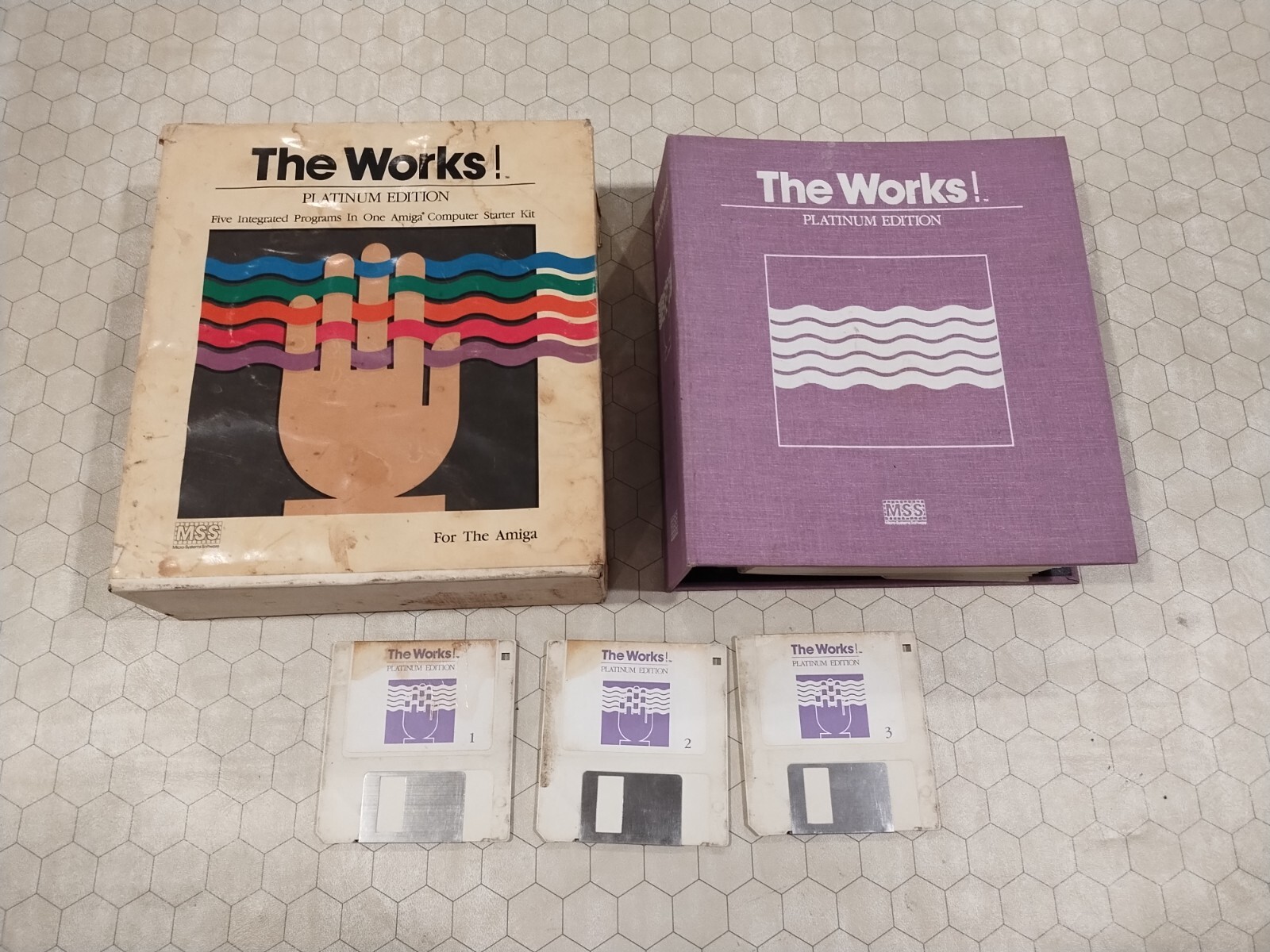 The Works! Platinum Edition, Amiga, 3.5″ floppy disks, 1988, MSS