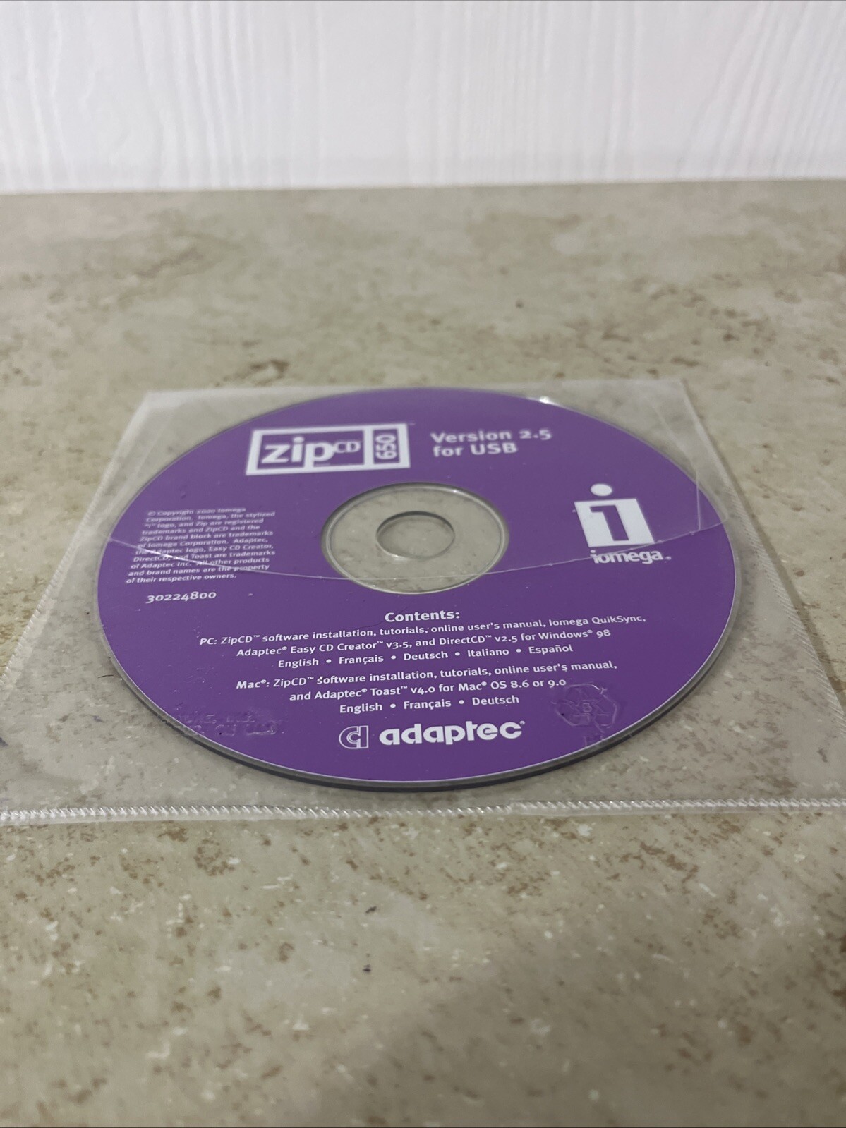 Adaptec Iomega ZipCD 650 Application CD Version 2.5 For USB