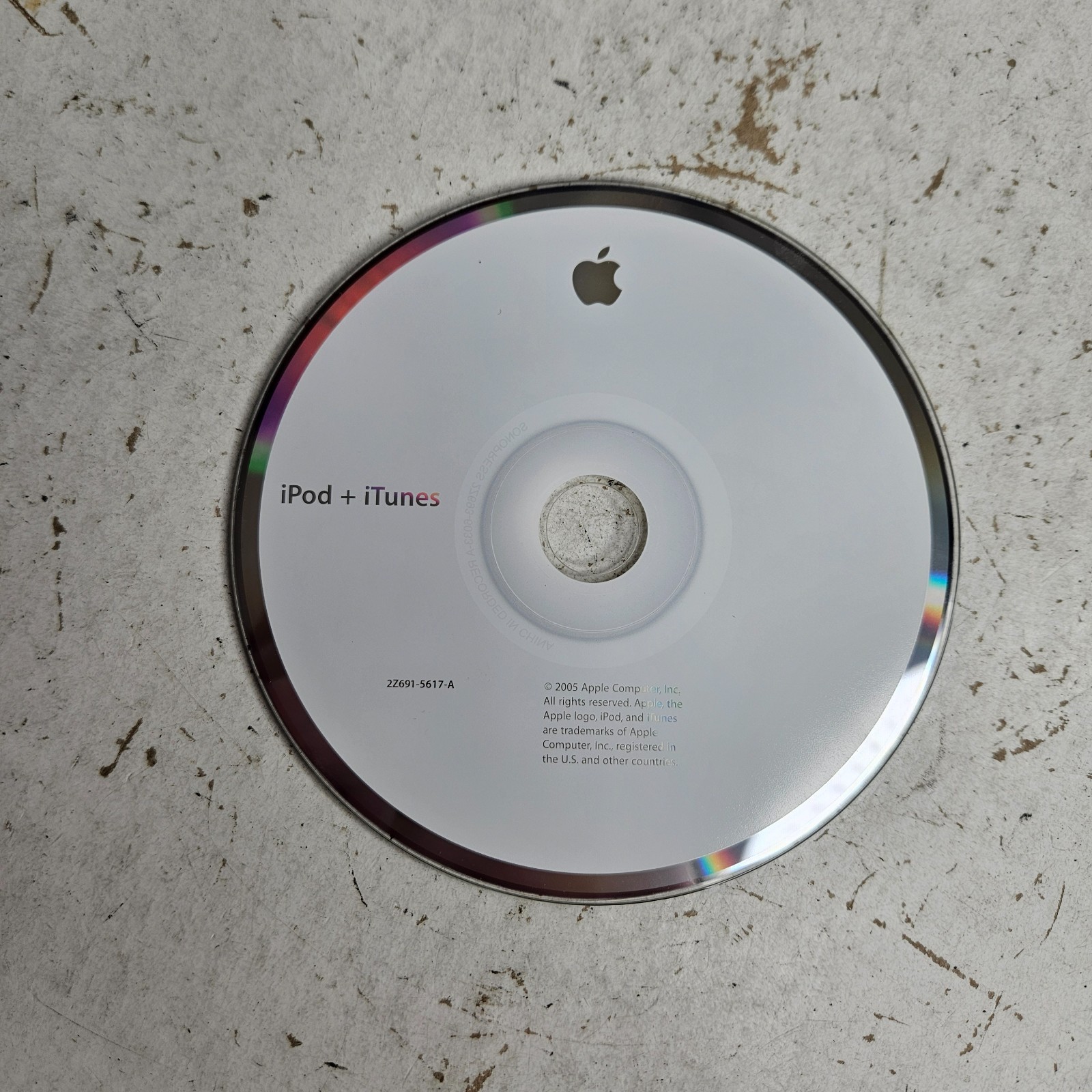 Apple iPod + iTunes Software Installation Disc CD-ROM 2005 ~ 2Z691-5617-A
