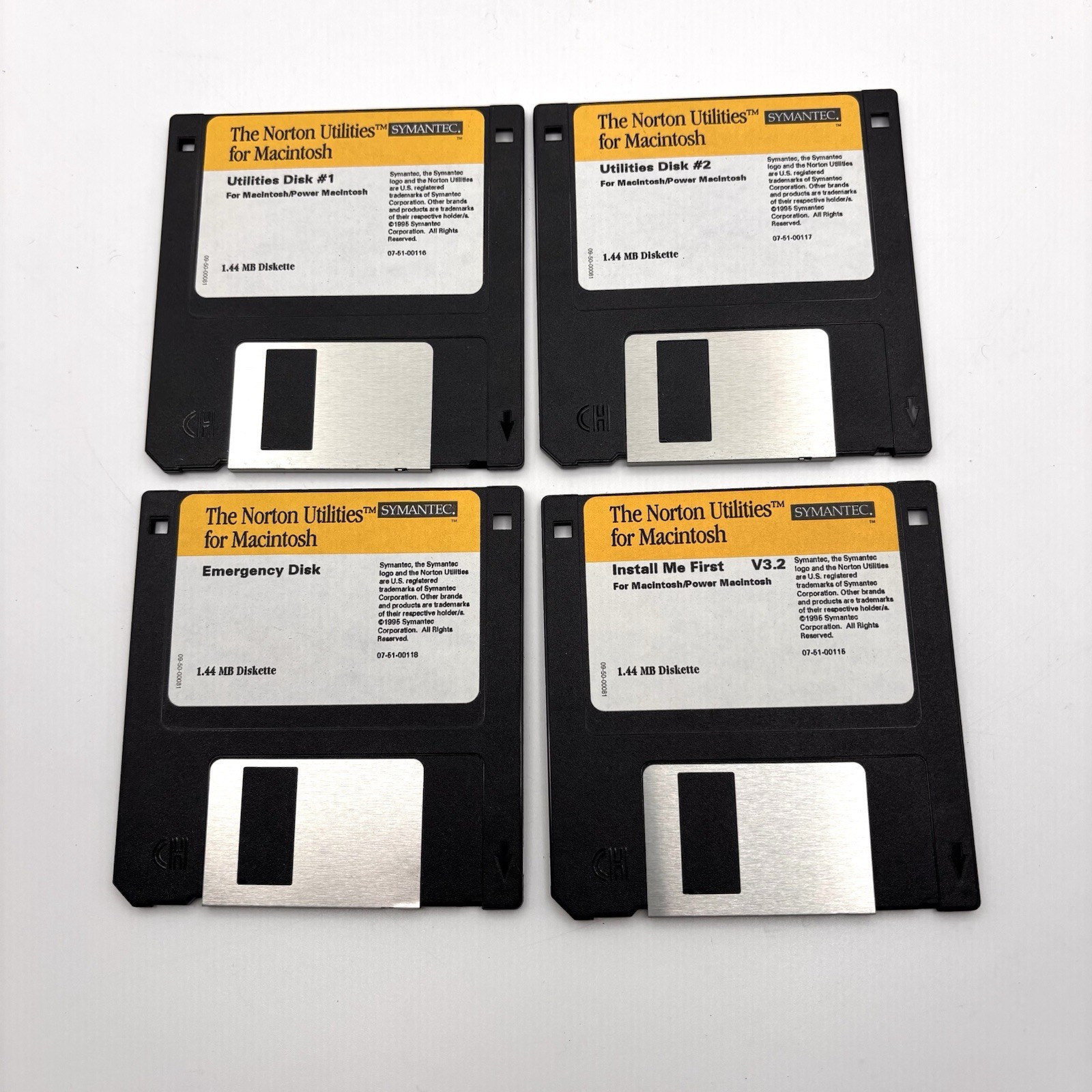 Symantec Antivirus for Macintosh Software 3-1/2″ disks – vintage Mac software