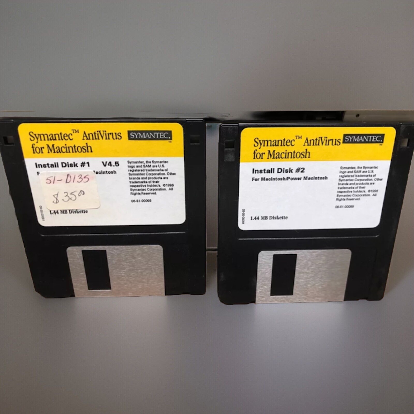 Symantec Antivirus for Macintosh Software 3-1/2″ disks – vintage Mac software