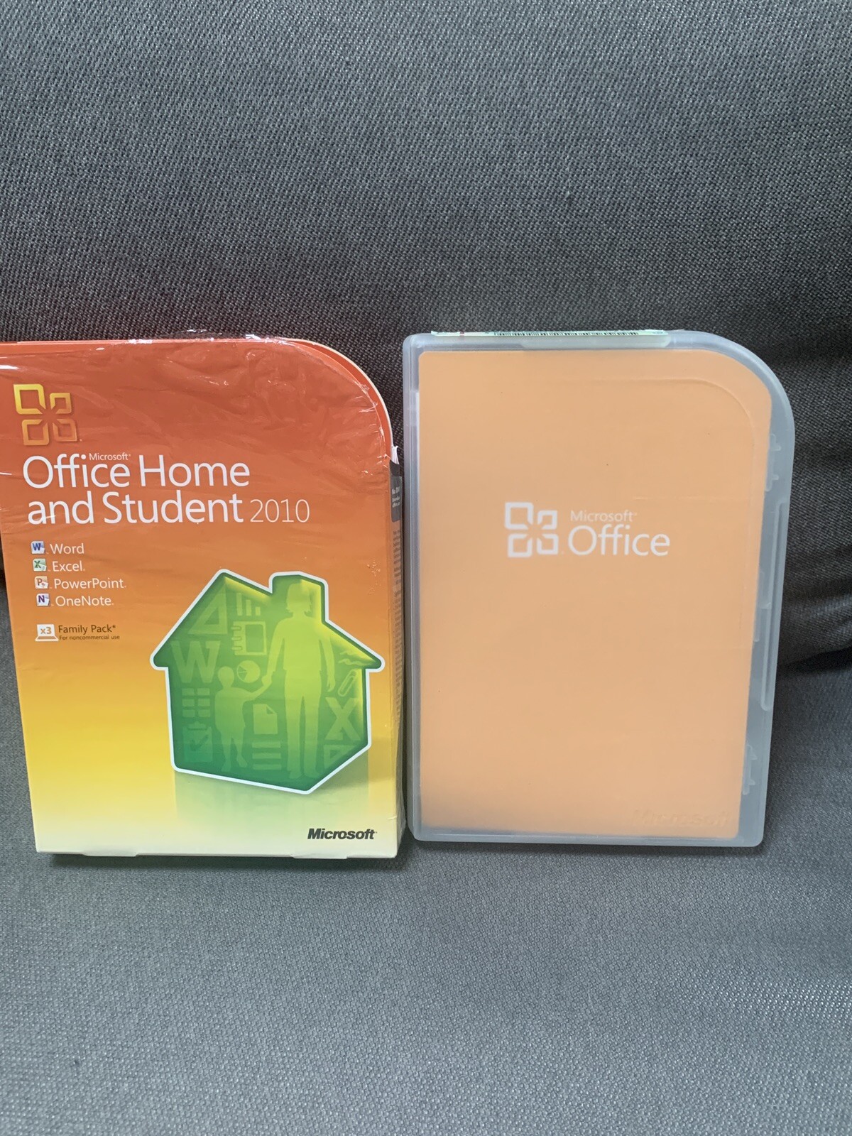 Microsoft Windows 7 Home Premium + Office Home And Student 2010 w/License Key