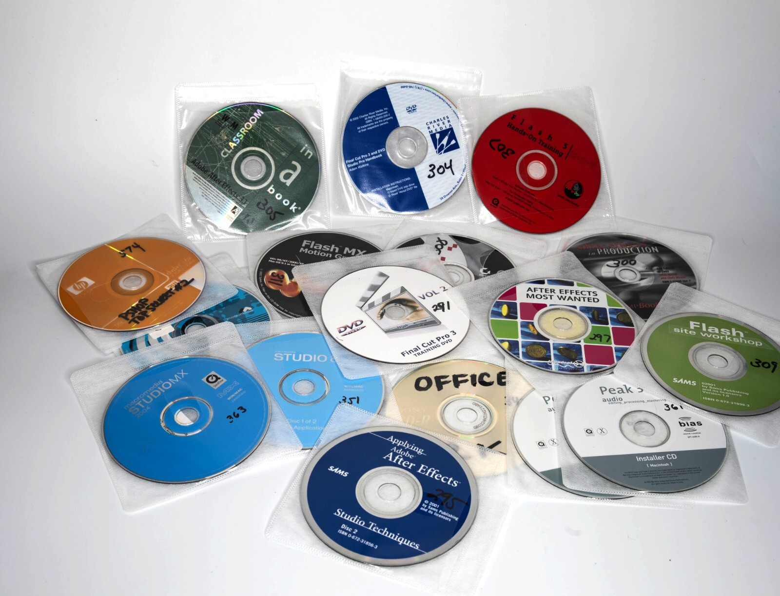 Lot of 40+discs older Mac/PC Software, Utilities, Training and Games