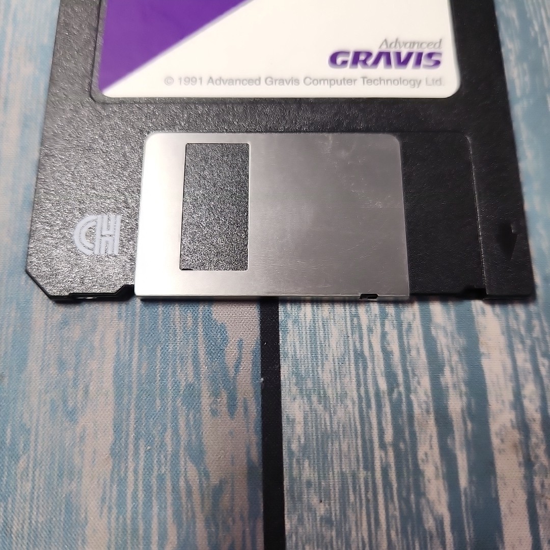 Gravis Utilities 3.5″ Floppy Disk 1991 Software Tool for PC – Vintage